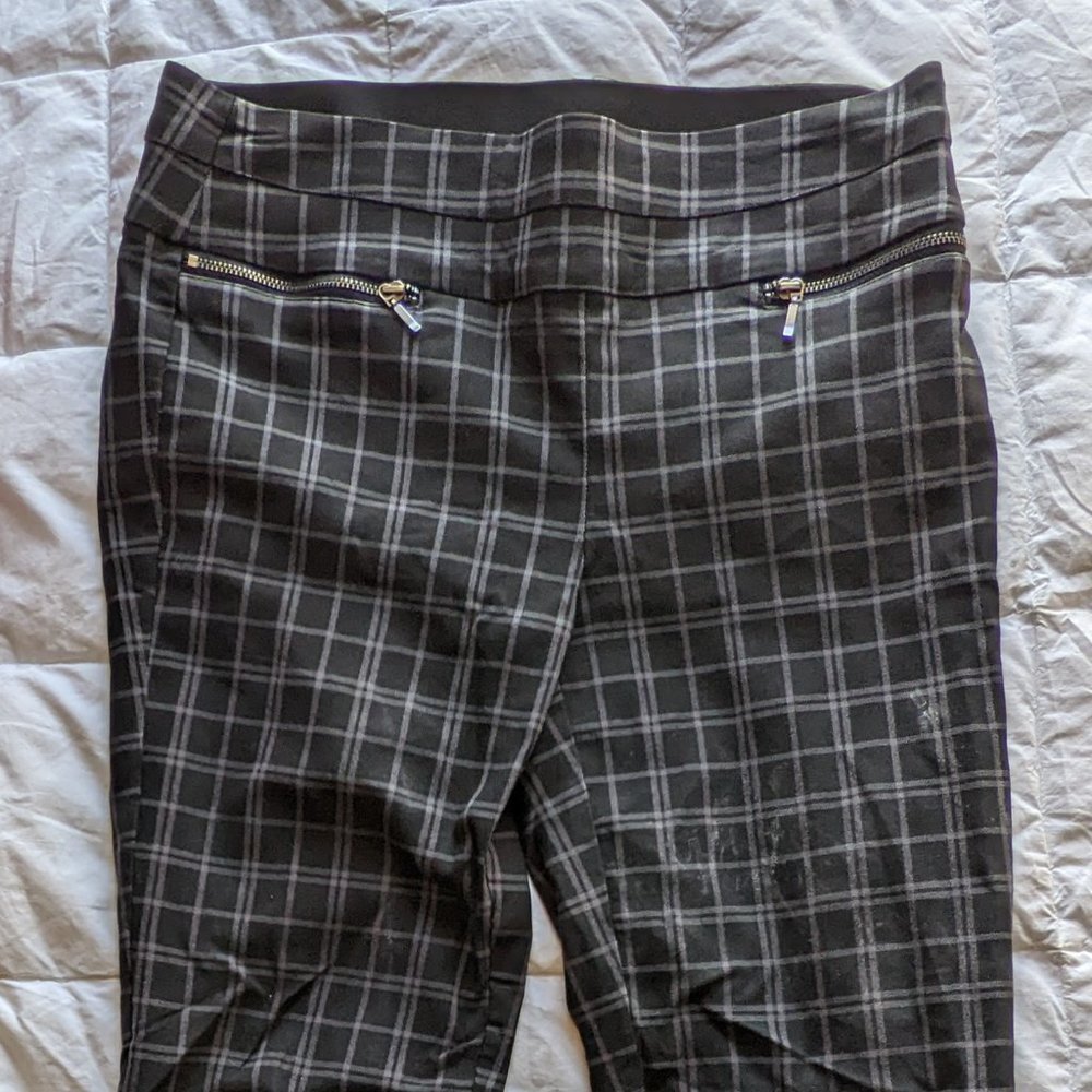 Candie's Audrey PULL ON pants Medium Gray Plaid